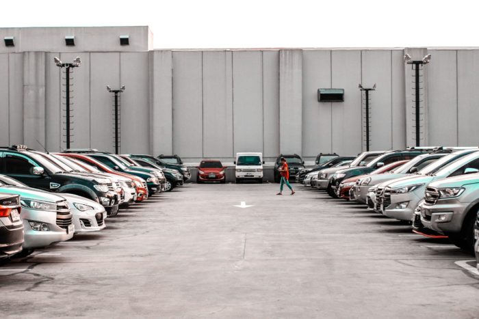 how to run a used car dealership